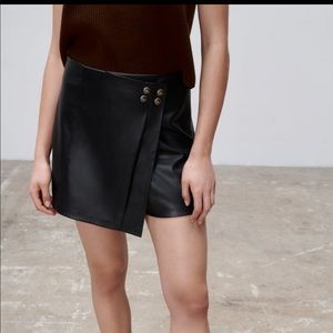 COPY - Zara faux leather skort